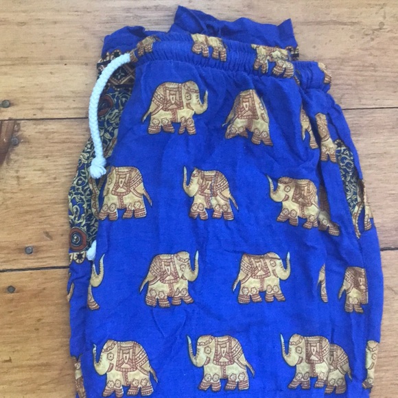 flowy elephant pants - Picture 3 of 3